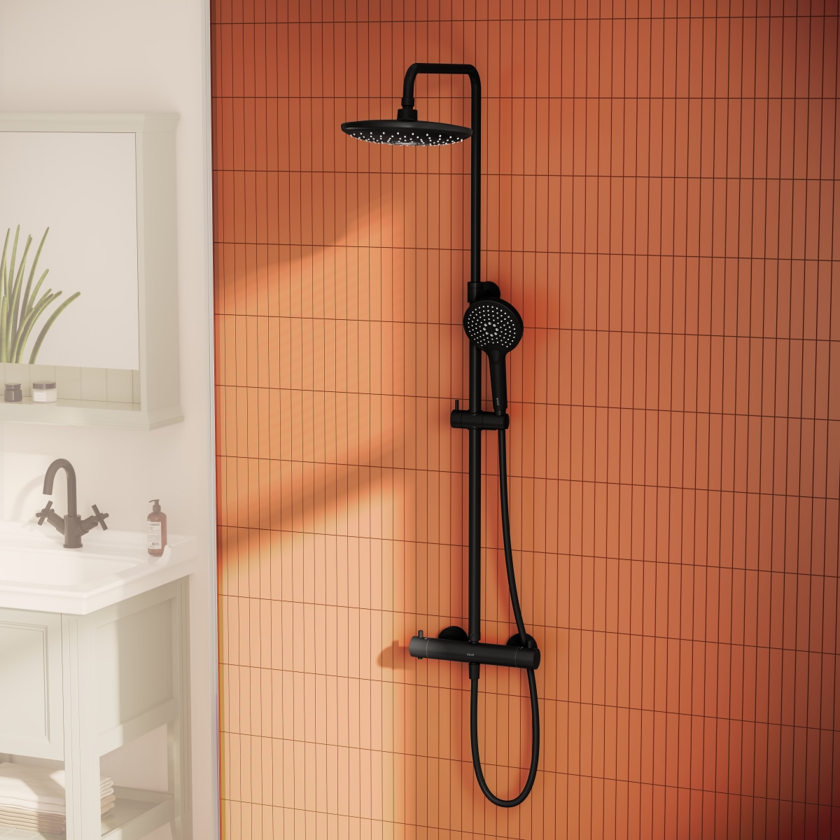 Душевая система VitrA Aquaheat(Аквахит) A4720536EXP с термостатическим смесителем и ручным душем матовая черная латунь